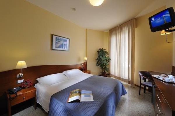 Hotel Palace ビビオーネ エクステリア 写真